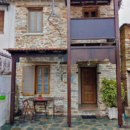 Ξενώνας Το Πέτρινο 2 Keramídi Kültér fotó