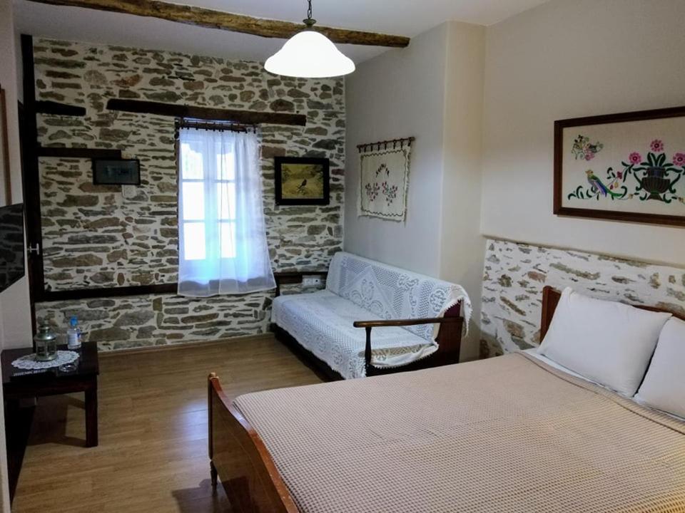 Ξενώνας Το Πέτρινο 2 Keramídi Kültér fotó