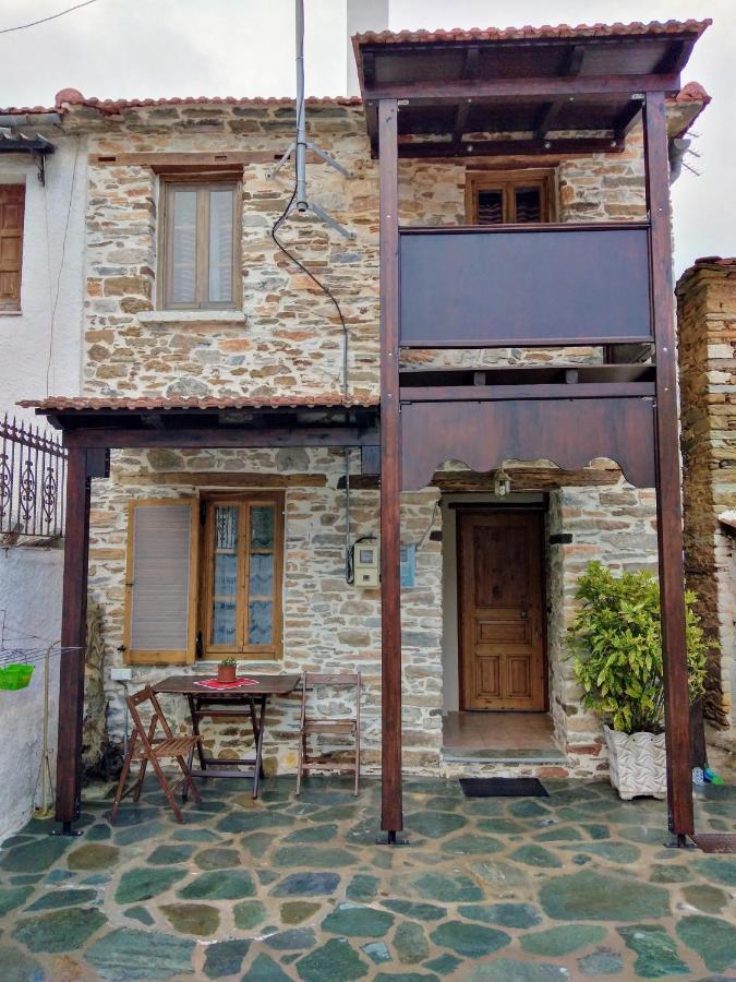 Ξενώνας Το Πέτρινο 2 Keramídi Kültér fotó